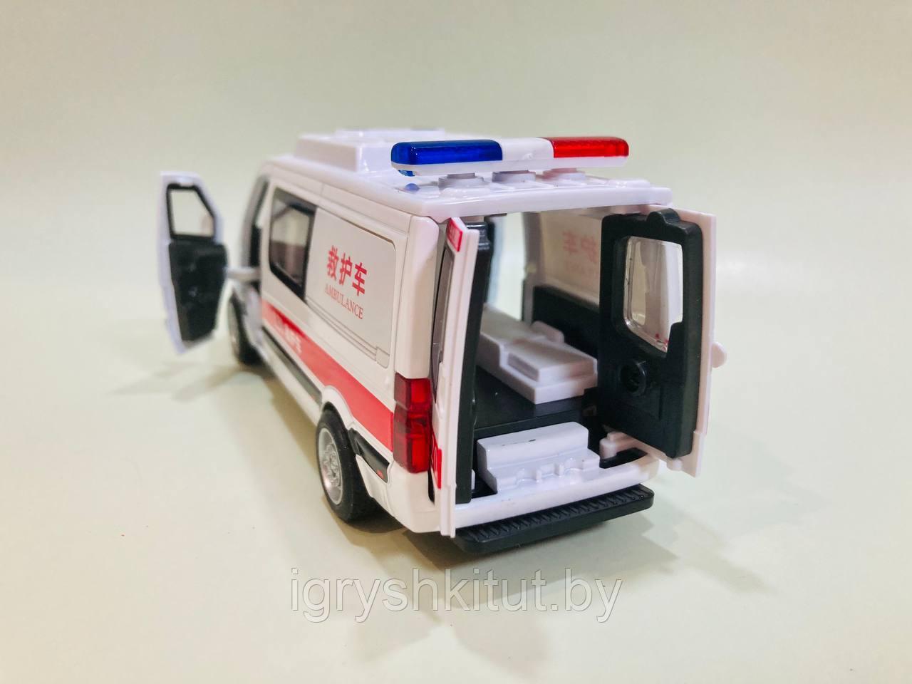 Машинка инерционная Скорая помощь 120 ambulance, металл, свет, звук - фото 3 - id-p219441628