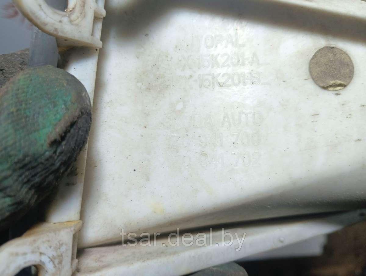Фара противотуманная правая передняя Skoda Octavia A5 (1Z0941700, 1Z0941702) - фото 3 - id-p219442318