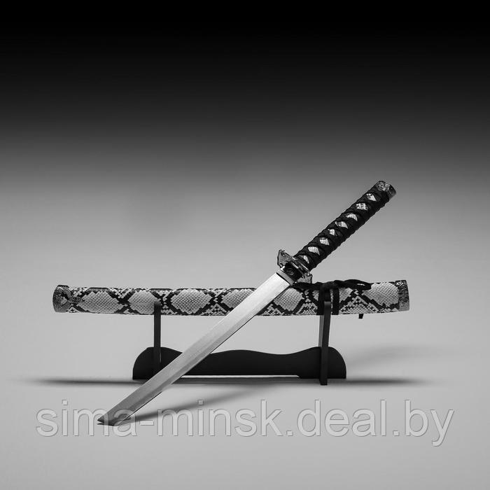 Сувенирное оружие «Катана на подставке», серые ножны под змеиную кожу, 70 см - фото 6 - id-p219496569