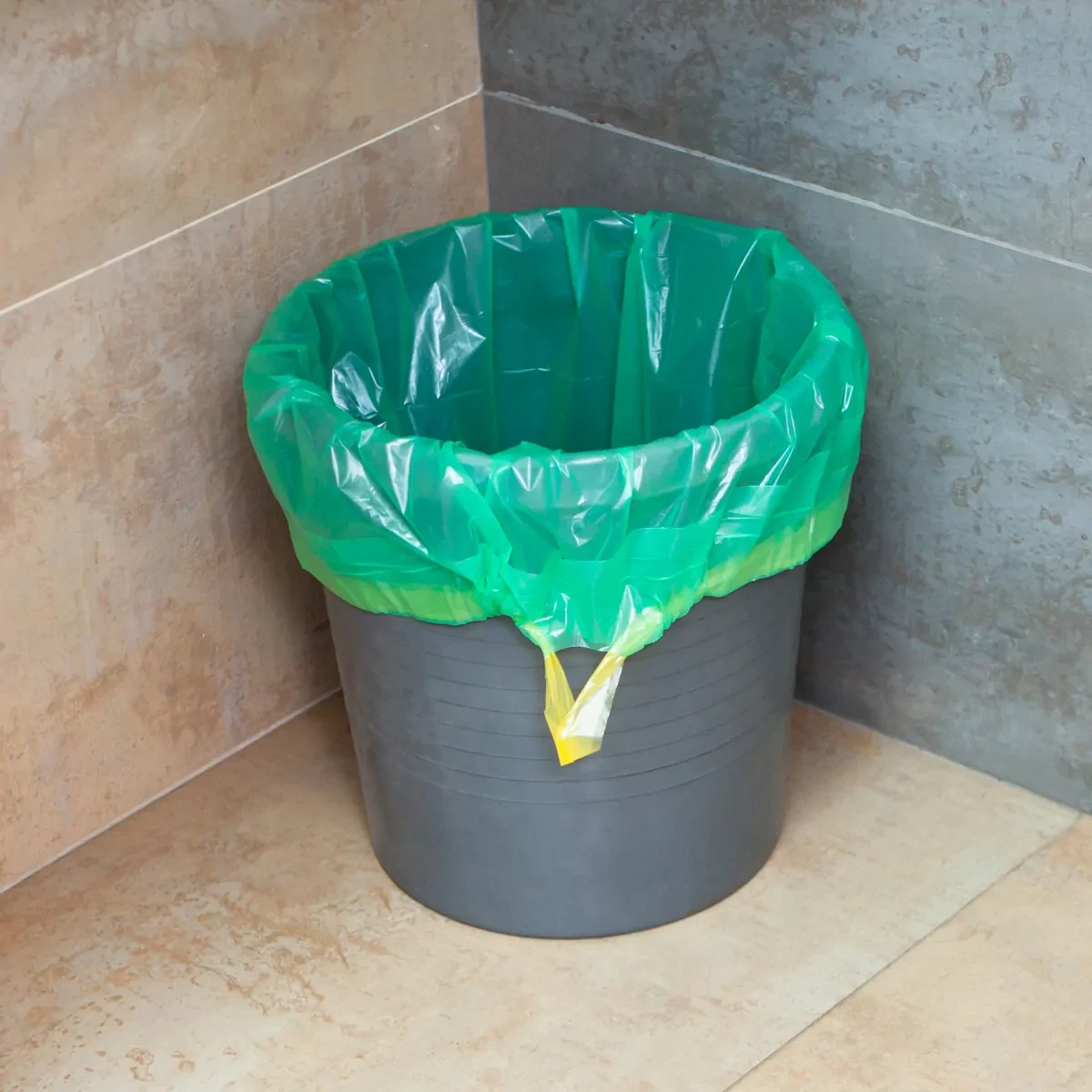 Мешки для мусора PREMIUM 35 л ,с завязками,23мкм,зеленые,ПВД,15 шт. в рулоне PATERRA/30 - фото 2 - id-p219515591