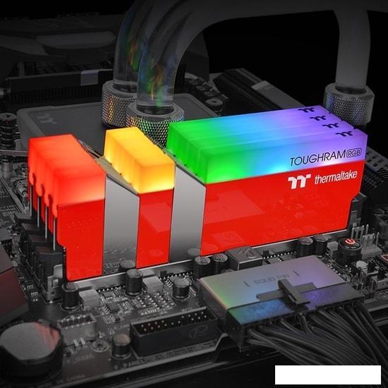 Оперативная память Thermaltake ToughRam RGB 2x8GB DDR4 PC4-28800 RG25D408GX2-3600C18A - фото 6 - id-p219449212