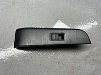 Кнопка стеклоподъемника заднего правого Toyota Camry XV50