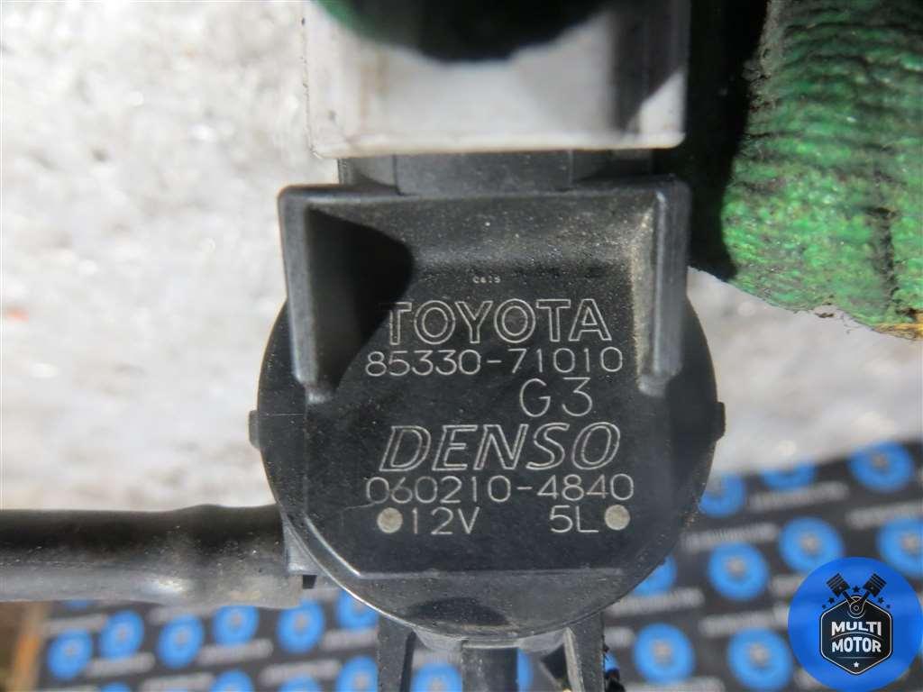Насос (моторчик) омывателя стекла TOYOTA RAV 4 III (2005-2013) 2.2 d-cat 2010 г. - фото 4 - id-p219538725