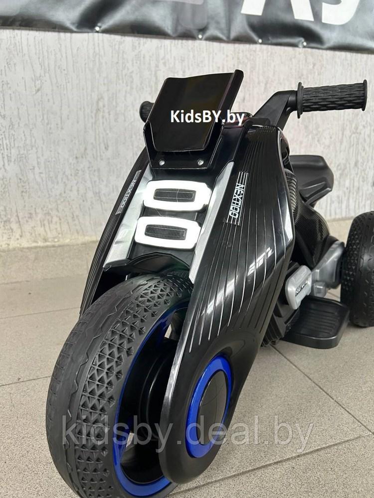 Детский электротрицикл RiverToys K333PX (черный) - фото 5 - id-p219650716