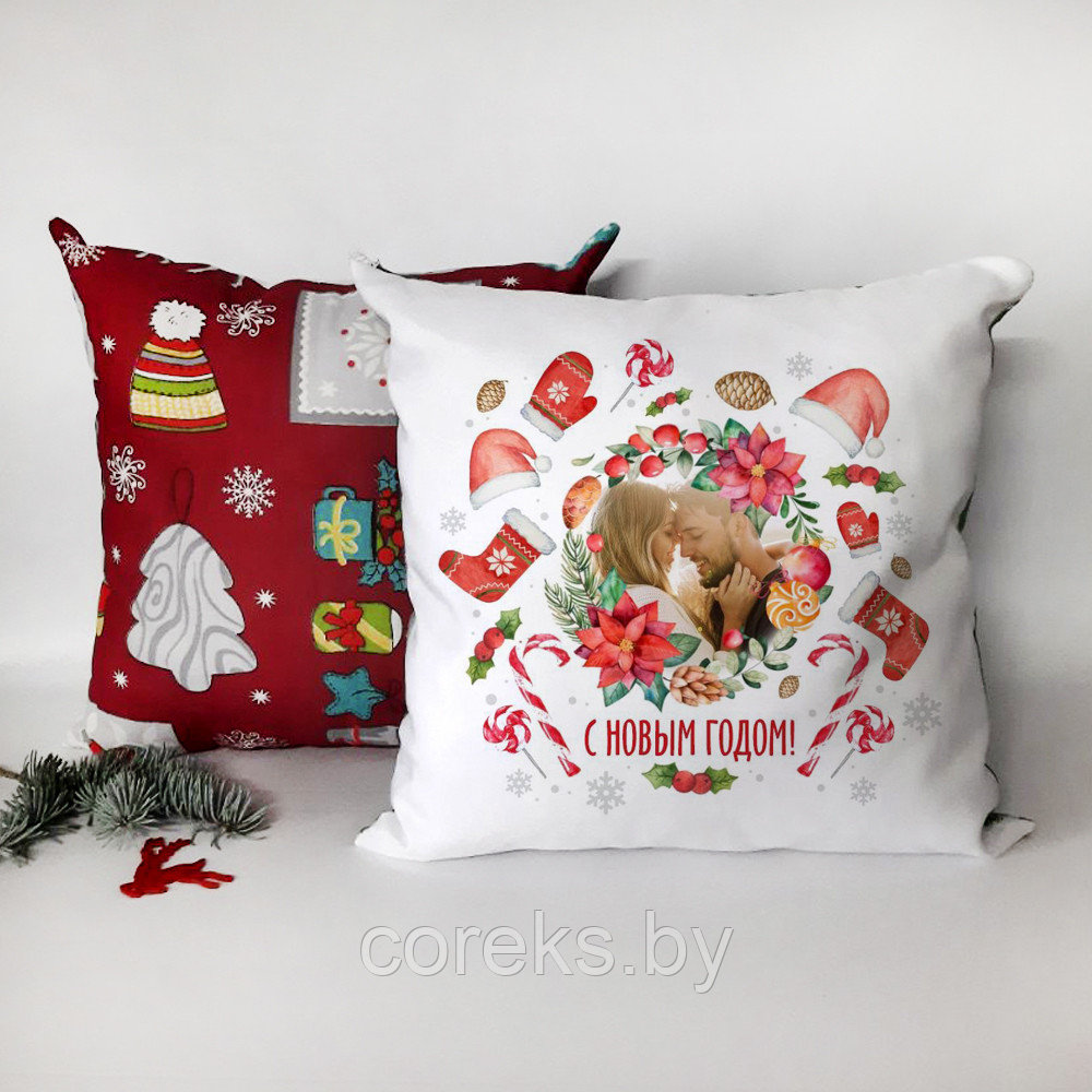 Новогодняя подушка с нанесением вашего фото (красная) - фото 1 - id-p168295999
