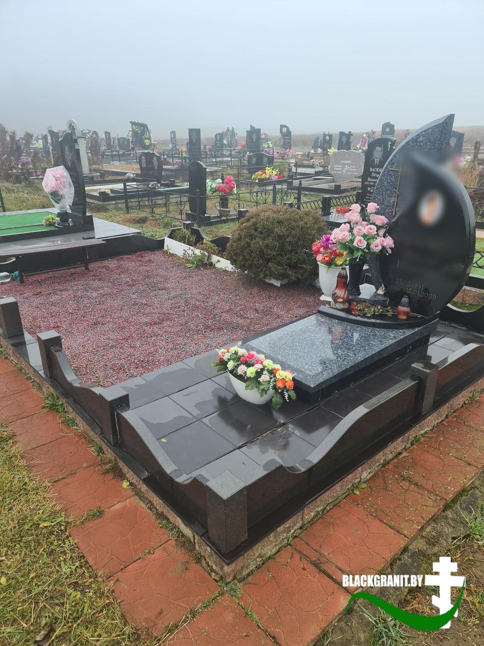 Благоустройство могил и мест захоронения в Минске и Минской области - фото 3 - id-p220046185