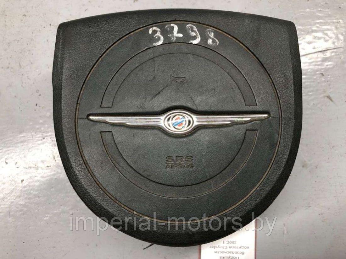 Подушка безопасности водителя Chrysler 300С 1 - фото 1 - id-p219835043