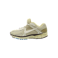 Nike Air Zoom Vomero 5 beige