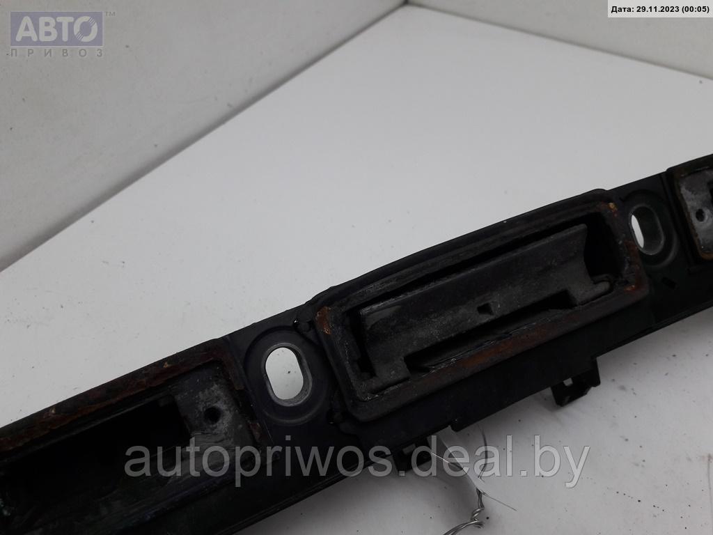 Кнопка открывания багажника Skoda Superb mk1 (B5) - фото 3 - id-p220145903