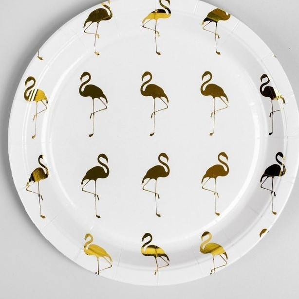 Бумажные тарелки с золотым тиснением Фламинго, 18 см, 6 шт - фото 1 - id-p220148407