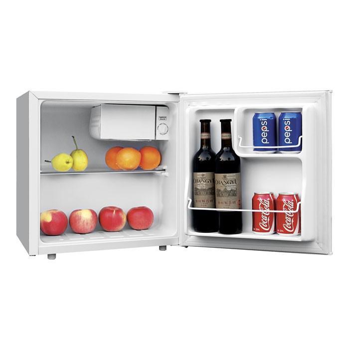 Мини холодильник для напитков маленький однокамерный настольный BBK RF-050 белый - фото 2 - id-p220138811
