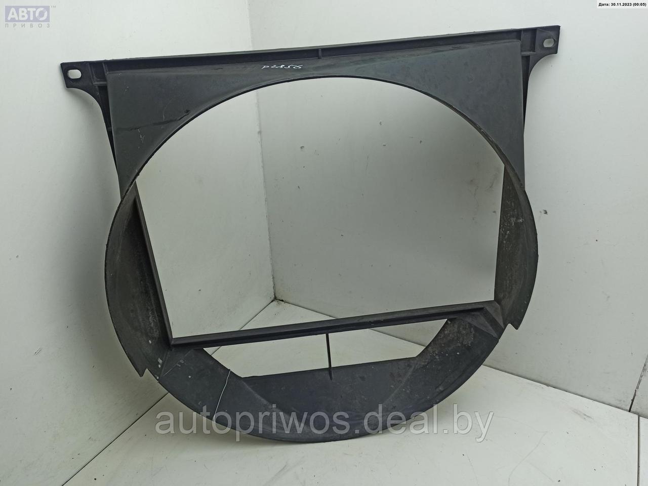 Диффузор (кожух) вентилятора радиатора BMW 5 E34 (1987-1996) - фото 1 - id-p220183720