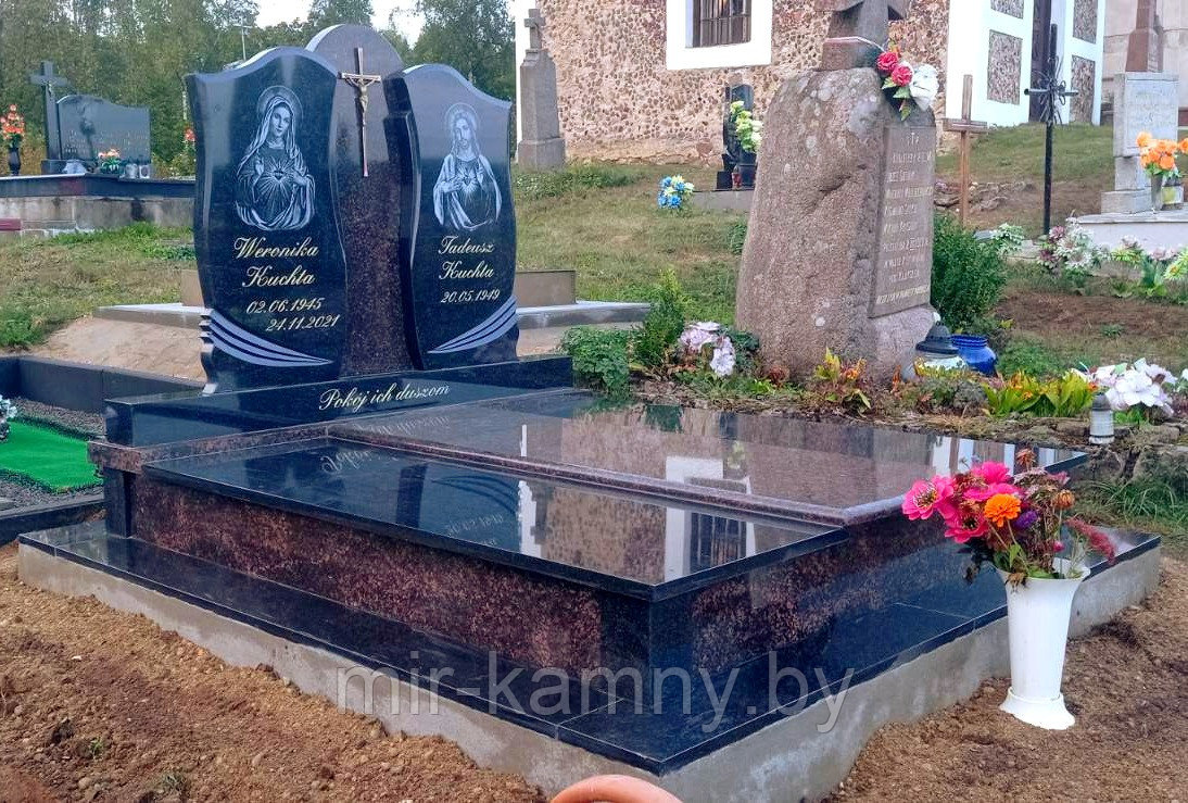 ГРАНИТНЫЙ ПАМЯТНИК НА ДВОИХ В ПУТРИШКАХ