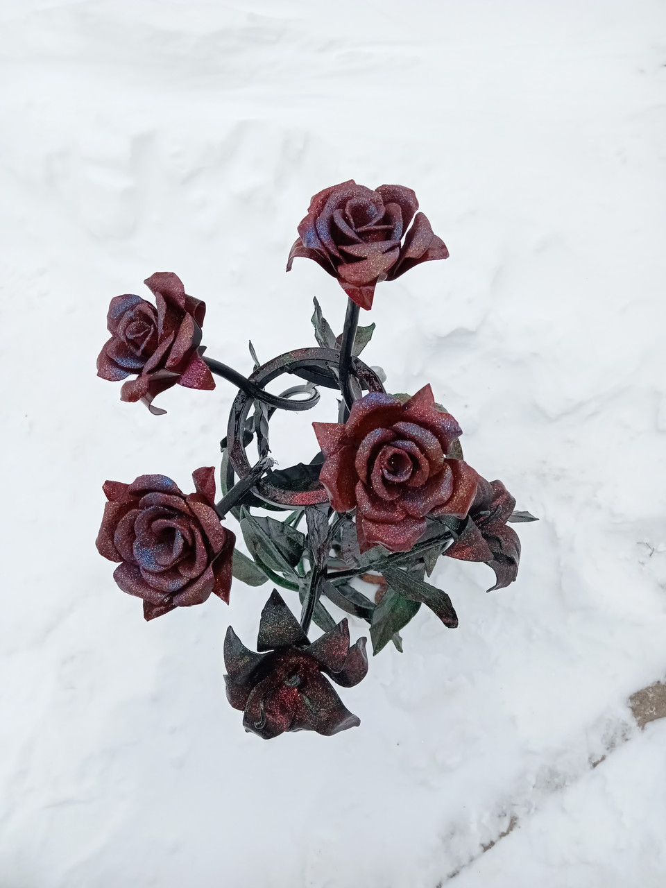 Кованные 4 розы и 2 лилии на памятник - фото 5 - id-p220282553