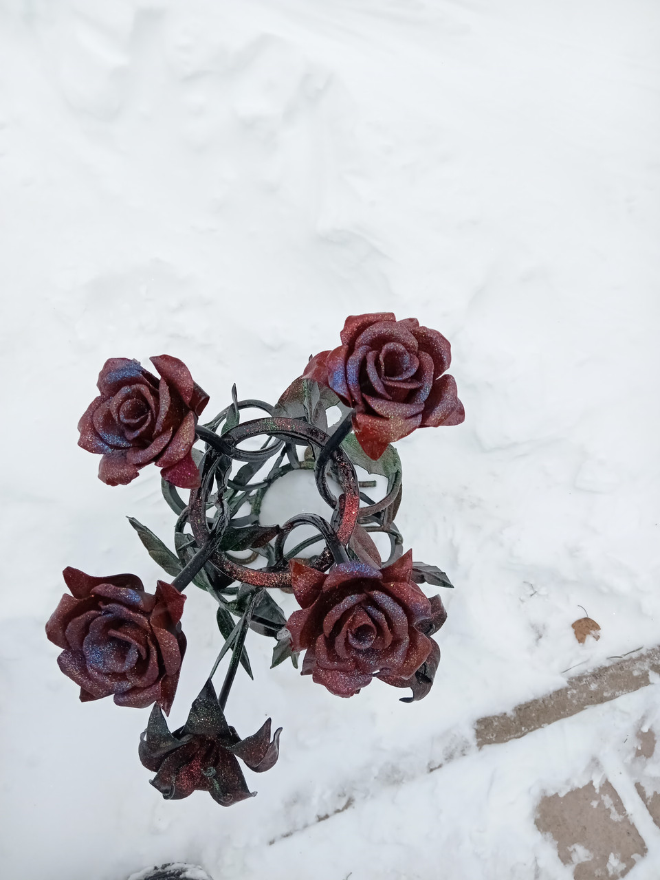 Кованные 4 розы и 2 лилии на памятник - фото 6 - id-p220282553