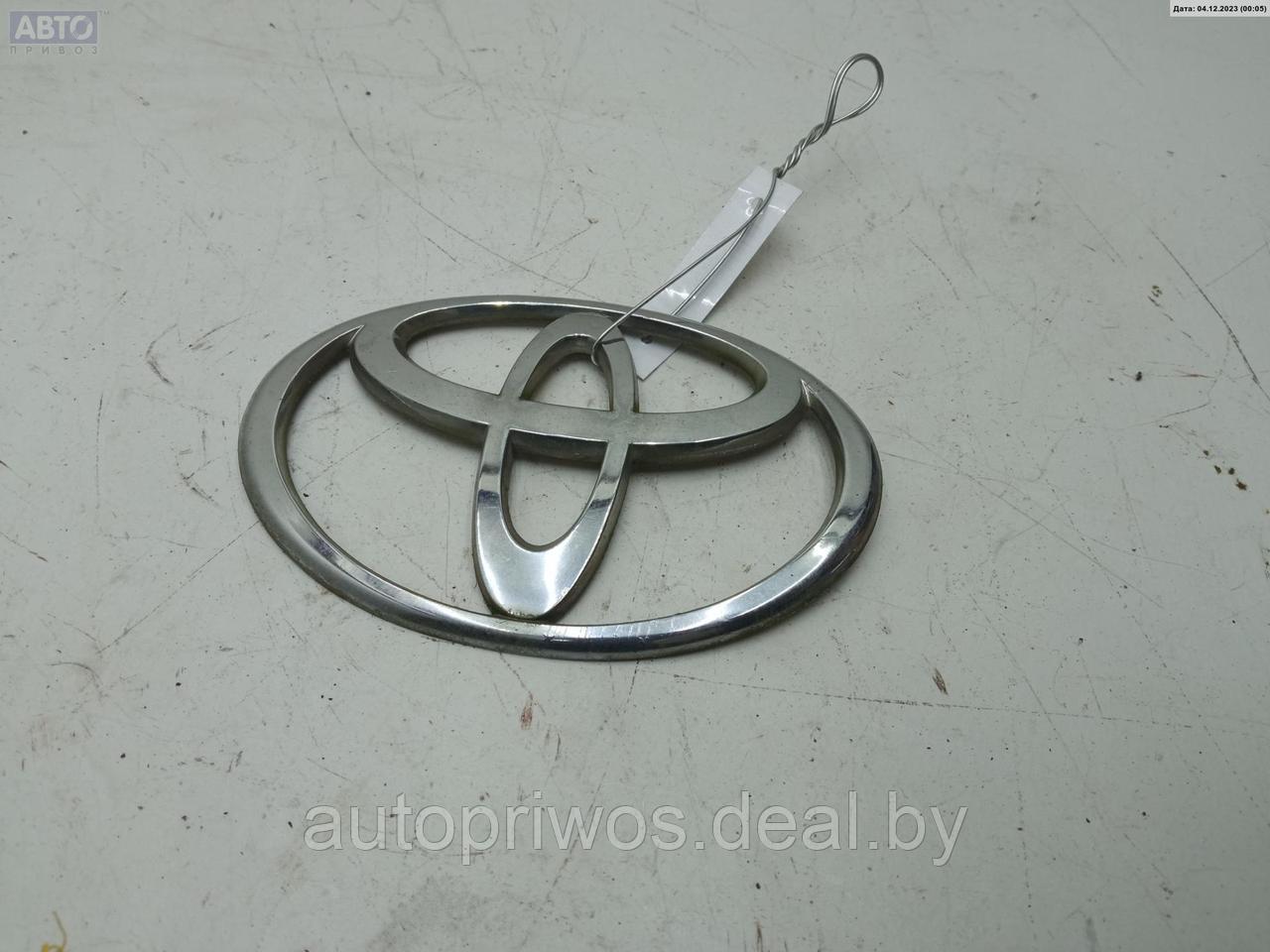 Эмблема Toyota Yaris (1999-2005) - фото 1 - id-p220292334