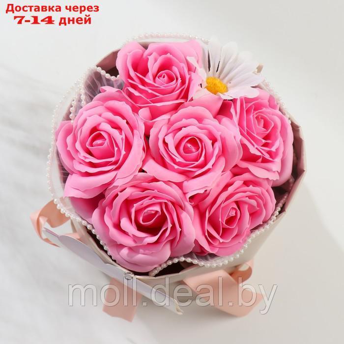 Букет из мыльных лепестков "Розовые розы и ромашка" 17х17х27 см - фото 4 - id-p218426521
