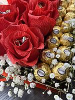 Букет из роз и конфет Ferrero rocher, фото 3