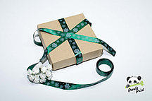 Сатиновая лента 2 см новог.рис. Снежинки 5м, темно-зеленая