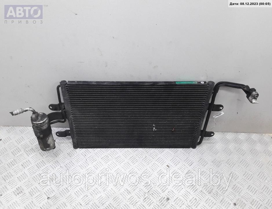 Радиатор охлаждения (конд.) Volkswagen Bora - фото 1 - id-p220631554