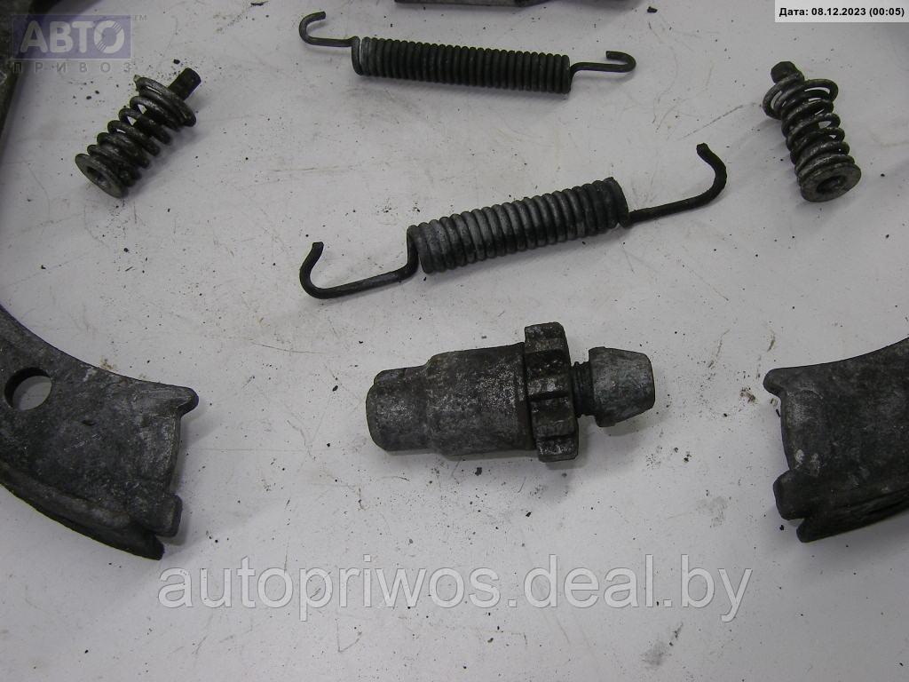 Механизм развода задних тормозных колодок левый BMW 3 E90/E91/E92/E93 (2005-2013) - фото 3 - id-p211180703