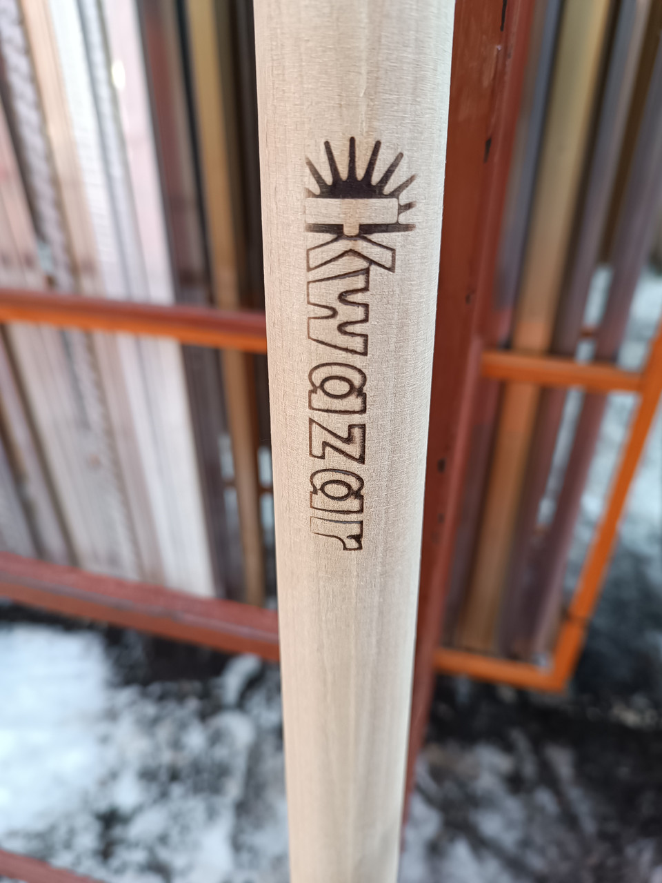 Лопата для снега пластиковая с деревянным черенком "Kwazar" WGS.0908 - фото 3 - id-p215984322