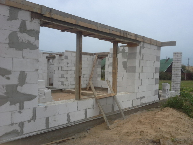 Строительство дома из газосиликатного блока - фото 2 - id-p31909912