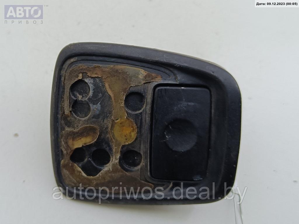 Кнопка открывания багажника Peugeot 306 - фото 1 - id-p220673315