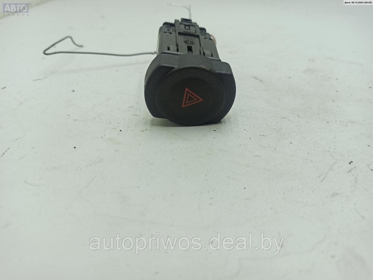Кнопка аварийной сигнализации (аварийки) Renault Sandero - фото 1 - id-p220631770