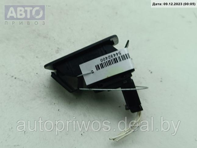 Кнопка стеклоподъемника переднего левого Volkswagen Caddy (2011-2020) - фото 2 - id-p220674463