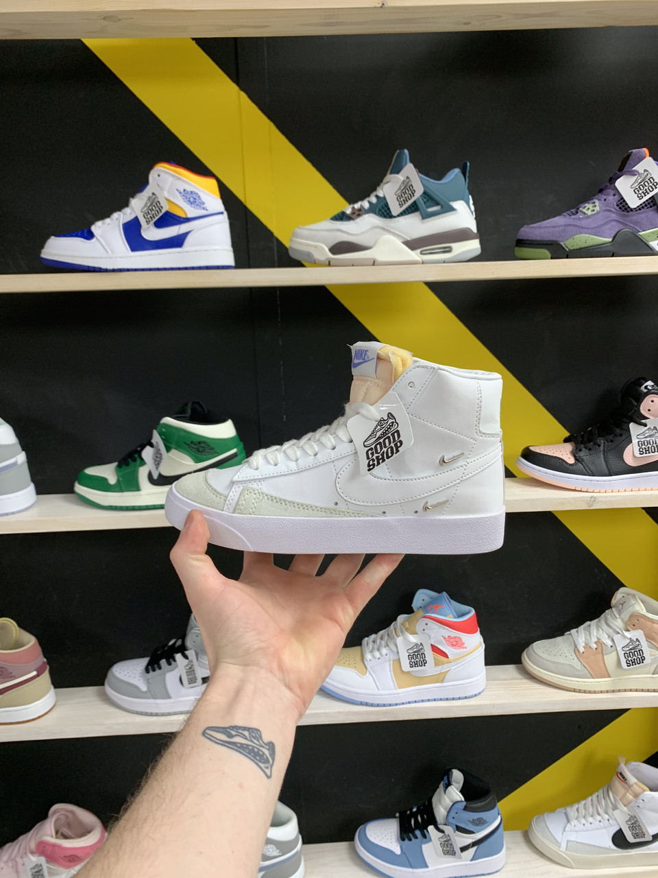 Кроссовки Nike Blazer Mid LX '77 Metallic Swoosh White