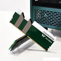 Оперативная память Thermaltake ToughRam RGB 2x8ГБ DDR4 3600 МГц RG28D408GX2-3600C18A, фото 3