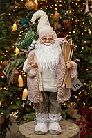 Дед Мороз в розовой шубке с лыжами и подарками, 45 см (21835-45)