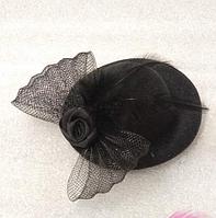 Шляпка с вуалью на зажиме карнавальная 8 см Черный для волос на утке