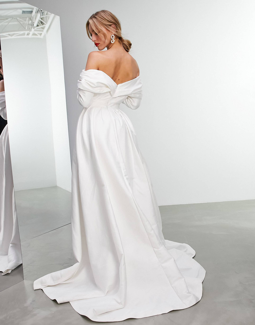Свадебное платье ASOS EDITION LOLA Color IVORY Размер EU 54 - фото 2 - id-p220809493