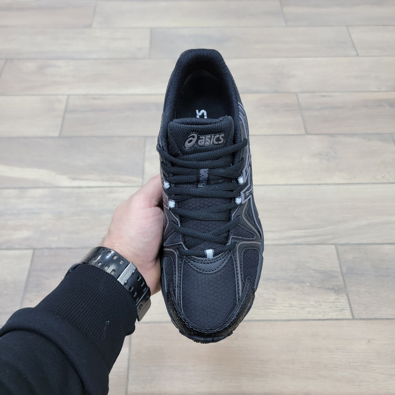 Кроссовки Asics Gel Kahana 8 Black Gray Gold Thermo - фото 3 - id-p219832959