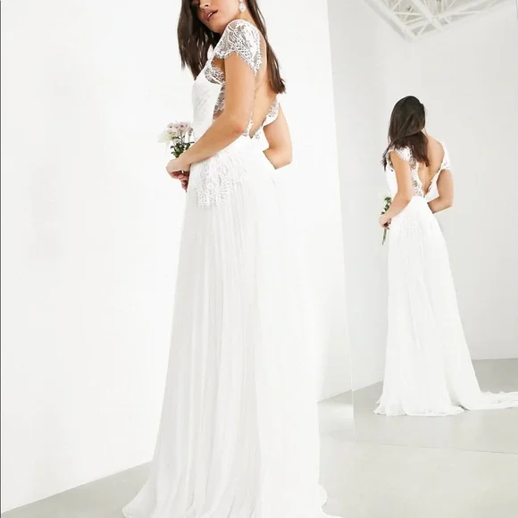 Свадебное платье ASOS Color IVORY Размер EU 36 - фото 1 - id-p220828954