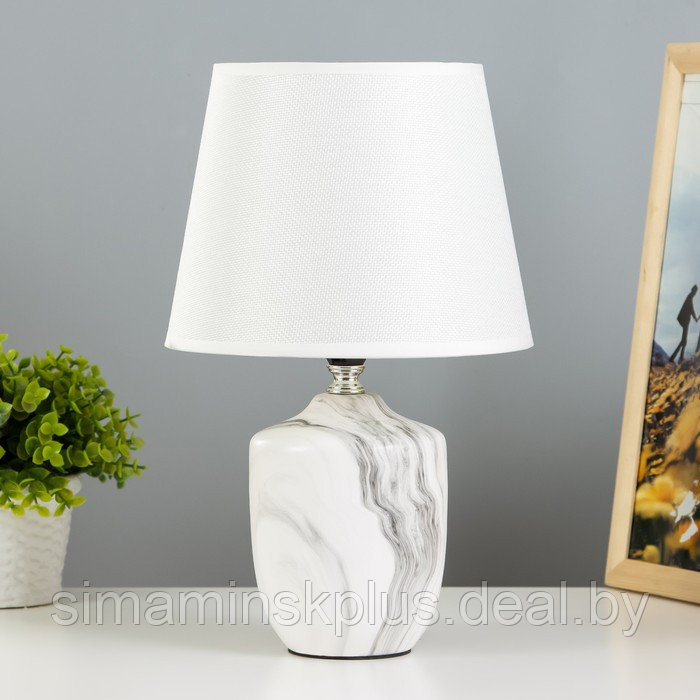 Настольная лампа "Таш" E14 40Вт белый-серый 20х20х32 см. - фото 1 - id-p220884509