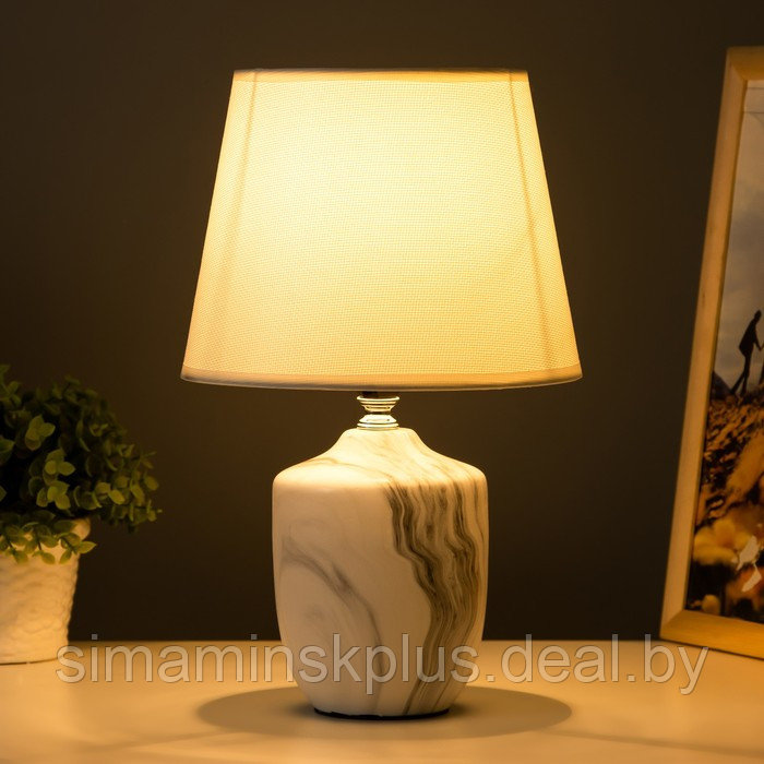 Настольная лампа "Таш" E14 40Вт белый-серый 20х20х32 см. - фото 2 - id-p220884509