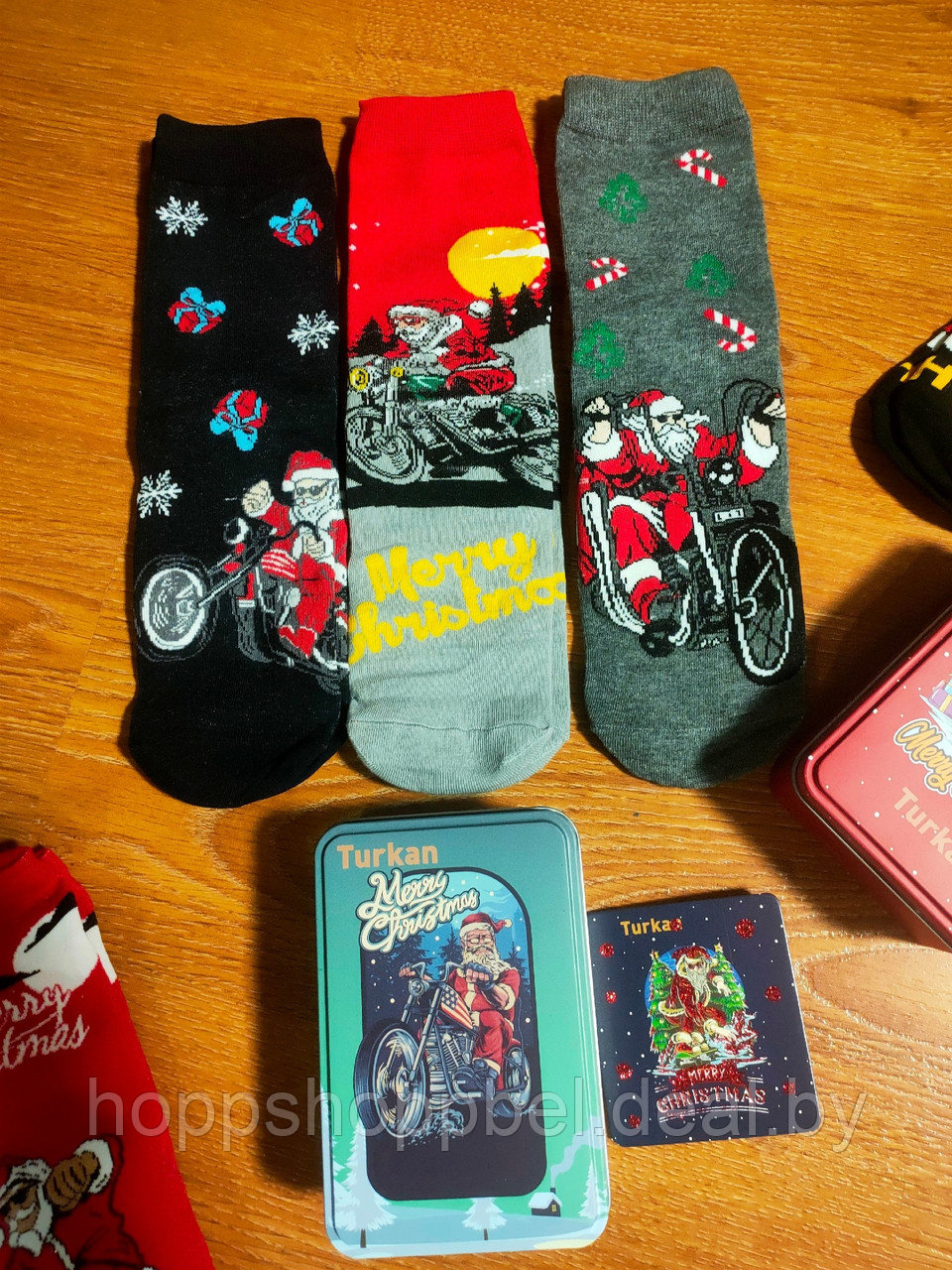 Новогодние носки в железной коробке ( 3 пары+ открытка) - фото 4 - id-p220912145