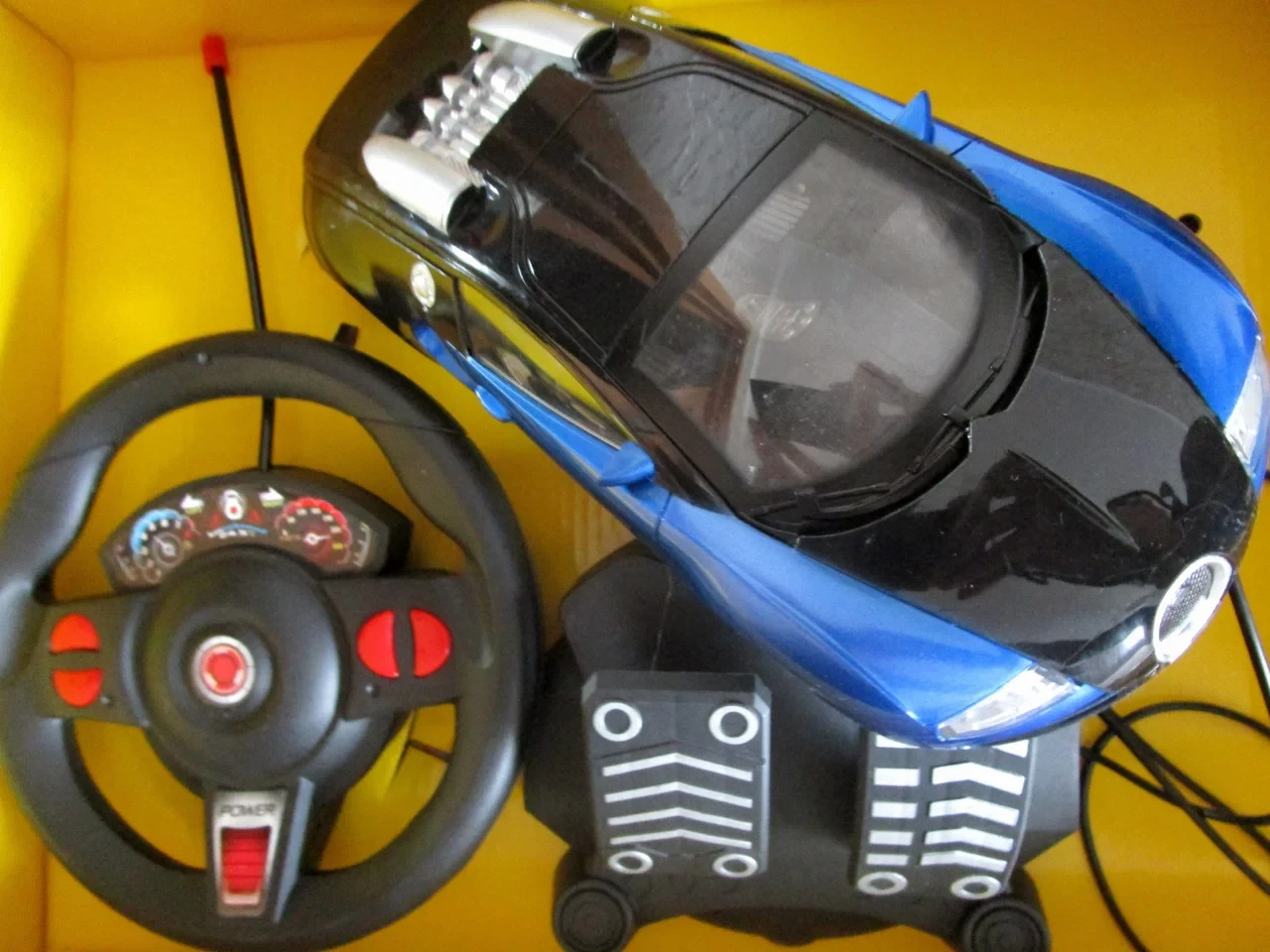 Машинка на радиоуправлении Bugatti Veyron Бугатти Вейрон с рулем и педалями свет., 26 см - фото 4 - id-p220950040