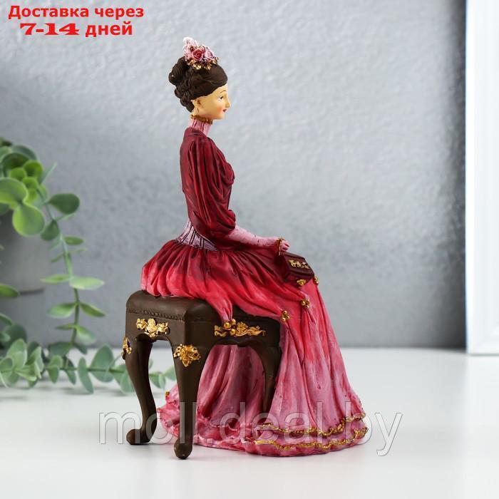 Сувенир полистоун "Мадмуазель в бордовом платье, с сумочкой, сидит на стуле" 13,5х12,5х21 см 98380 - фото 5 - id-p220929452