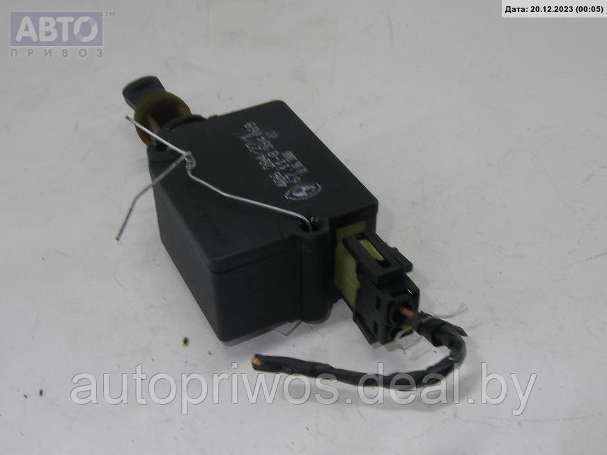 Активатор (привод) замка багажника BMW 5 E39 (1995-2003) - фото 2 - id-p220899871