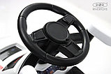 Детский толокар River Toys F002FF-P (белый) Audi, фото 3