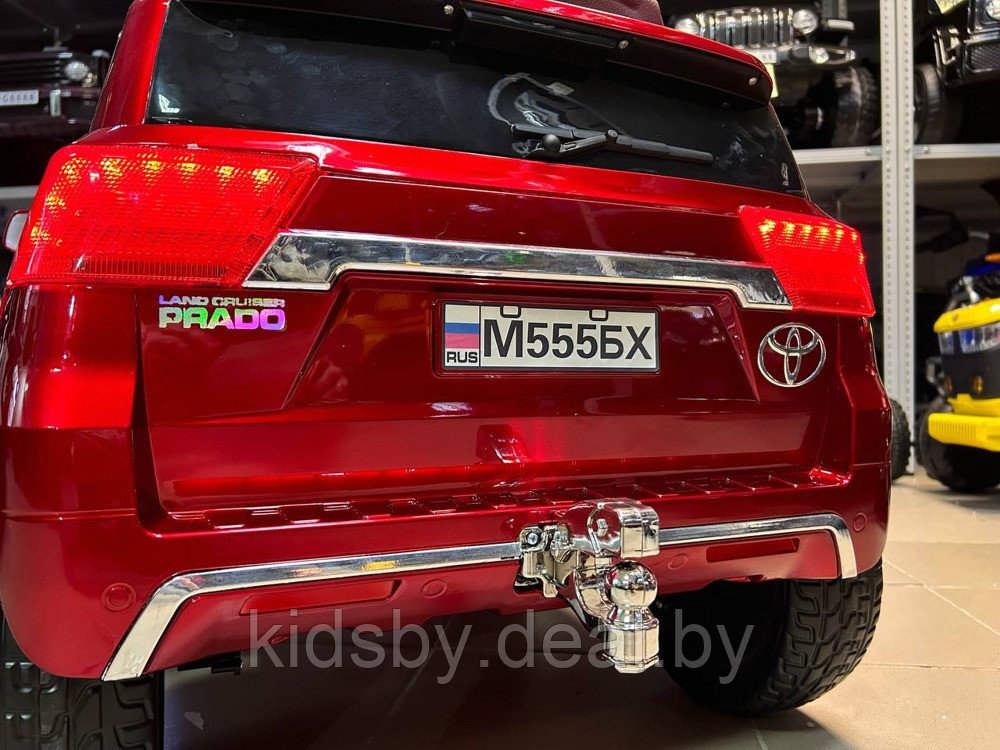 Детский электромобиль RiverToys М555БХ (красный глянец) Toyota Лицензия, Полный привод - фото 4 - id-p220984874