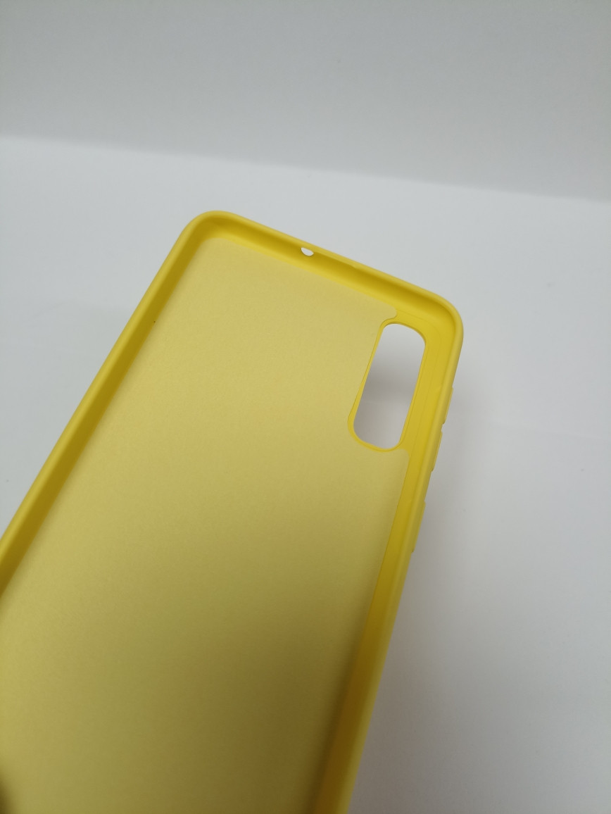 Чехол Samsung A50 soft touch желтый - фото 2 - id-p220985239
