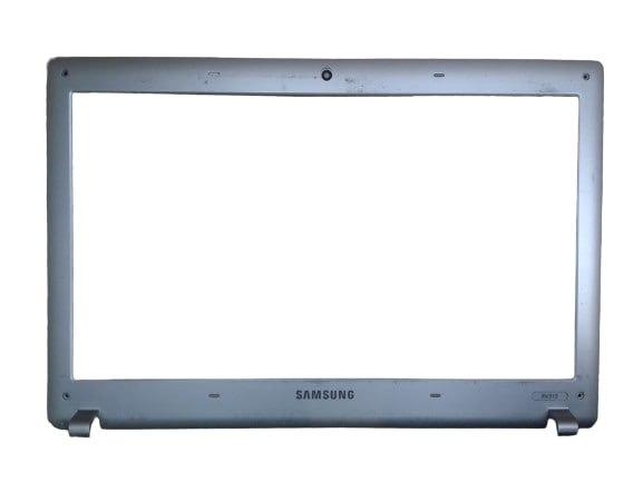 Рамка крышки матрицы Samsung RV515, серебристая (с разбора) - фото 1 - id-p217685313