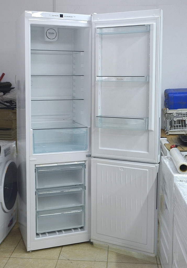 Новый двухкамерный холодильник 60 см ширина KFN29162 Dws Германия Гарантия 6 мес - фото 5 - id-p221101779