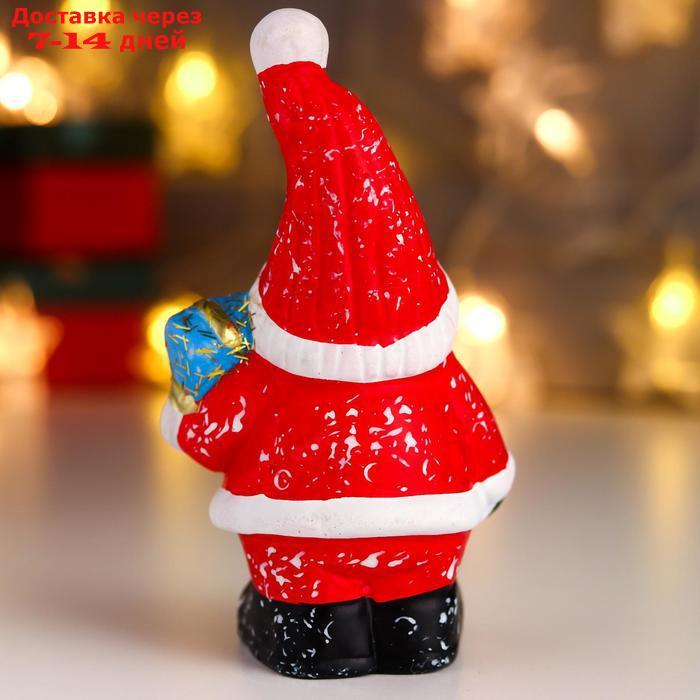Сувенир керамика "Дед Мороз в красном кафтане и колпаке, с подарком" 11,5х6,5х4,8 см - фото 4 - id-p221317349