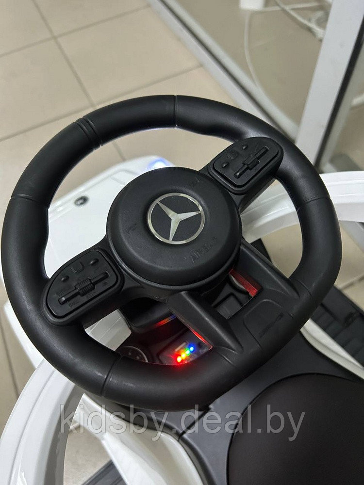 Детский толокар RiverToys Mercedes-Benz GL63 Z001ZZ-A (белый бриллиант) 3 в 1 электромобиль, трансформируется - фото 4 - id-p220623060